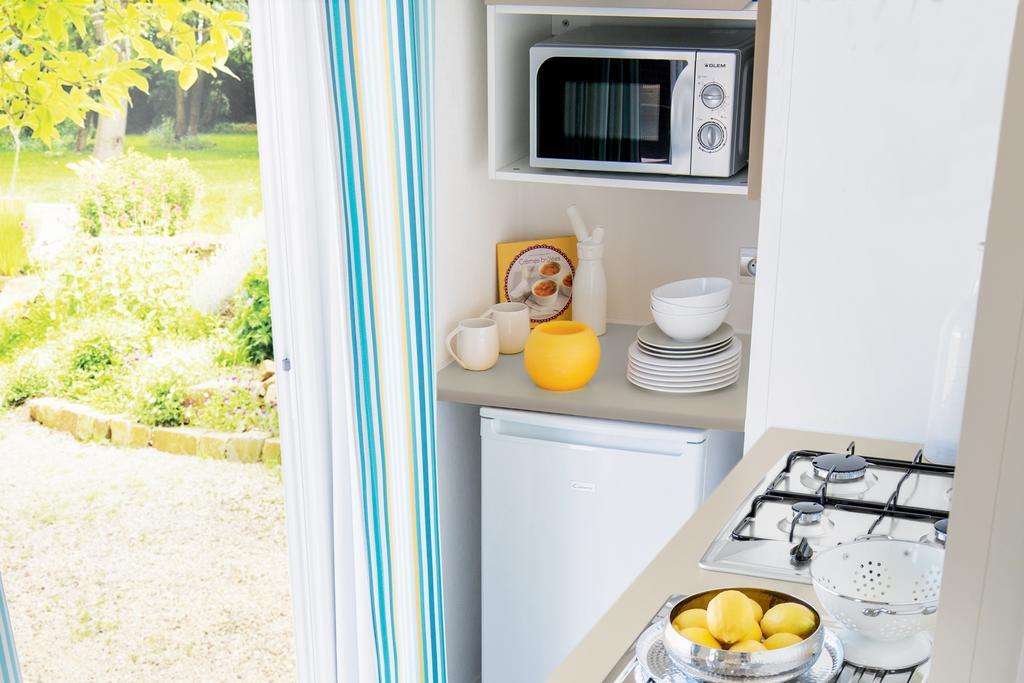 Camping La Sousta**** Remoulins Ngoại thất bức ảnh