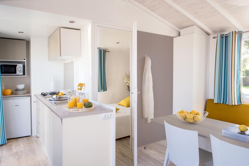 Camping La Sousta**** Remoulins Ngoại thất bức ảnh