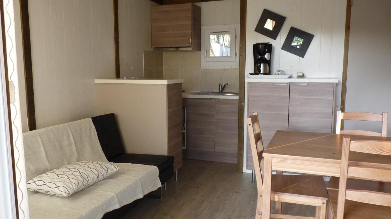 Camping La Sousta**** Remoulins Ngoại thất bức ảnh