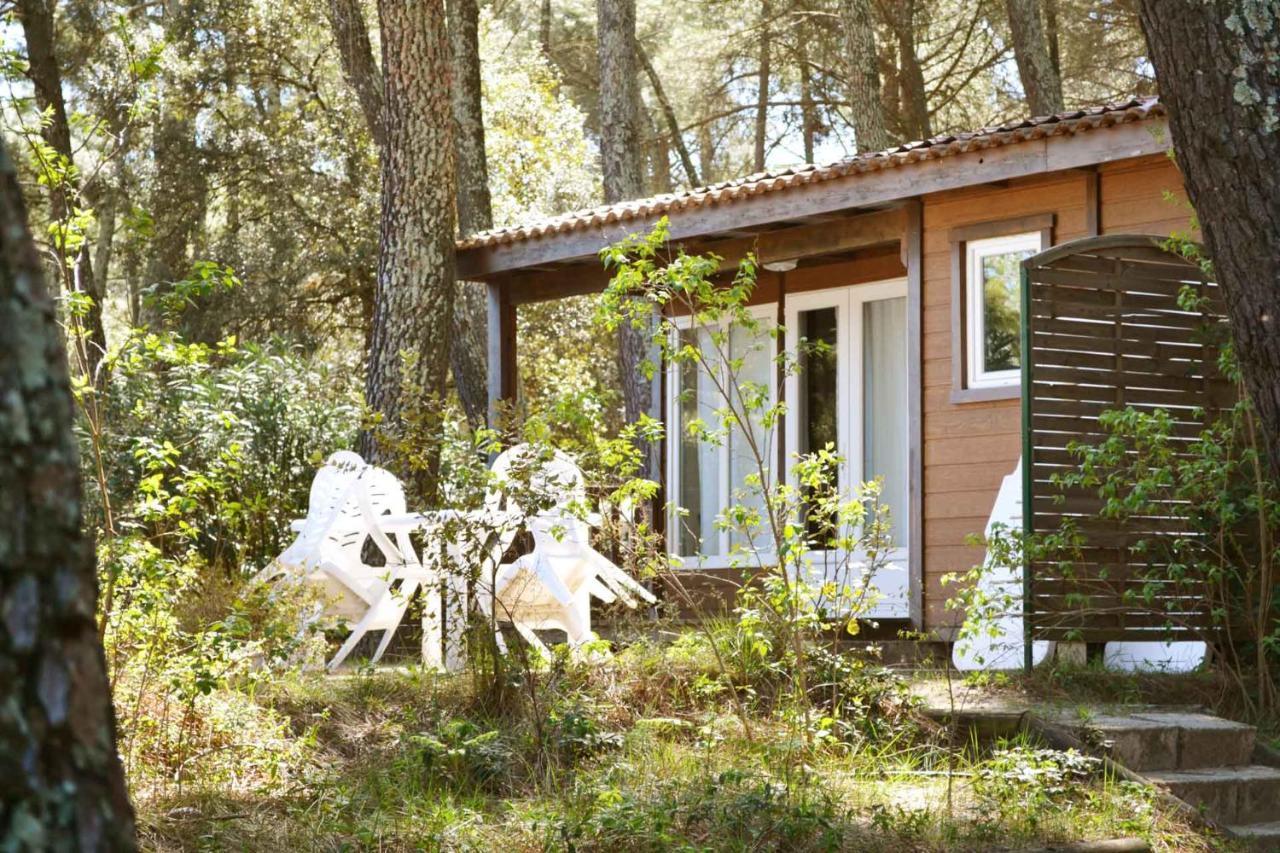 Camping La Sousta**** Remoulins Ngoại thất bức ảnh