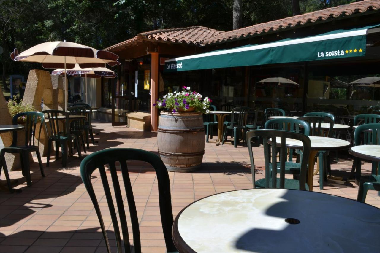 Camping La Sousta**** Remoulins Ngoại thất bức ảnh