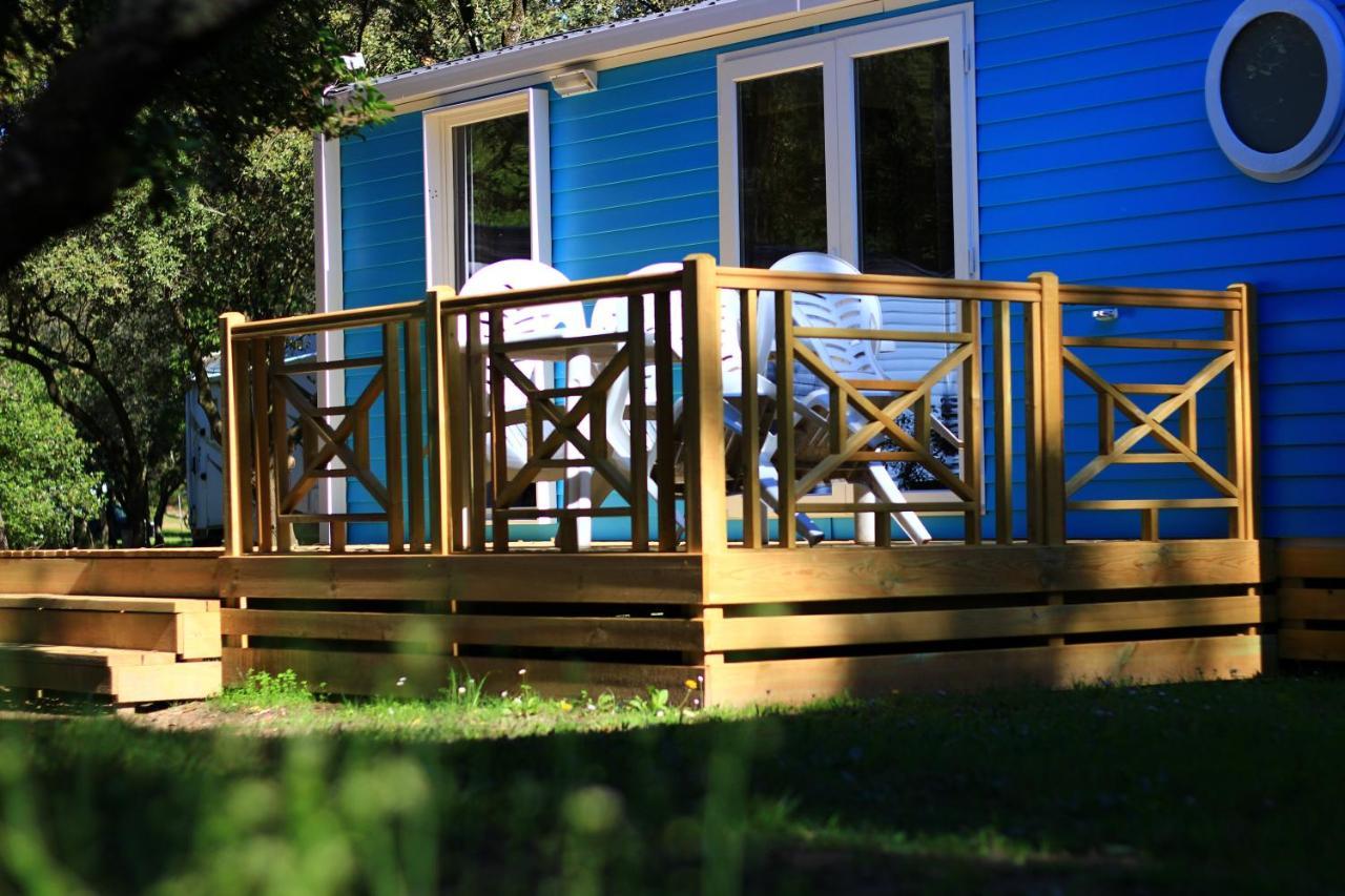 Camping La Sousta**** Remoulins Ngoại thất bức ảnh