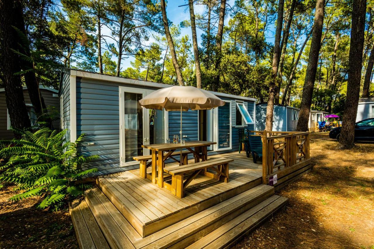 Camping La Sousta**** Remoulins Ngoại thất bức ảnh